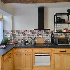 Hébergement de vacances Maison, Lescaleyest, Largentière